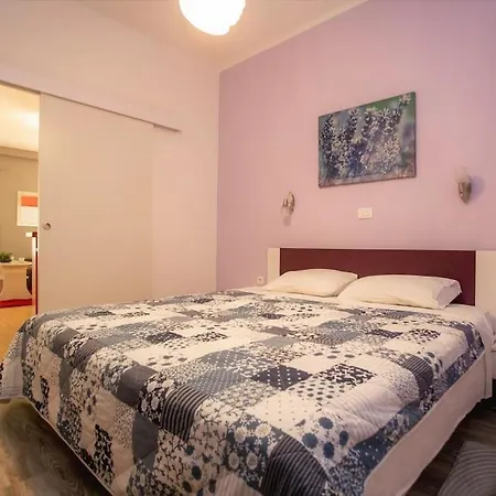 Apartman Den,rovinj Oaza U Centru Grada I Besplatnim Parkingom Appartamento